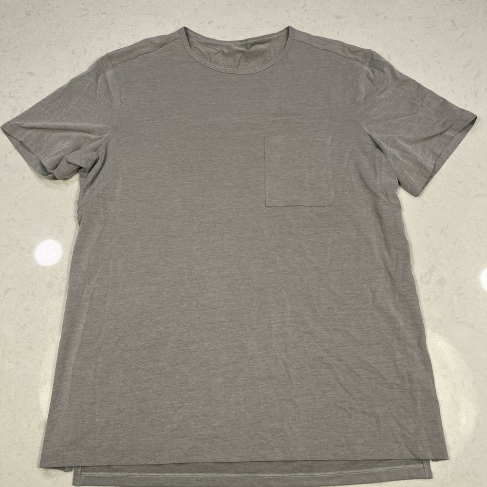 Oversized relaxed chest pocket T-shirt light grey